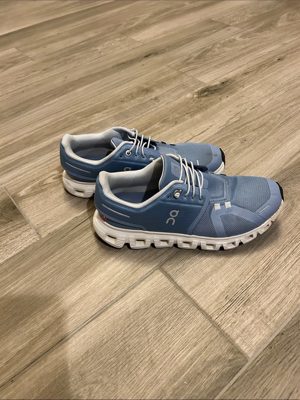 On Running women ‘s Cloud Sneakers - Sky Blue with White Sole